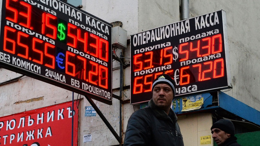 Las sanciones recientemente impuestas provocaron una fuerte devaluacin del rublo con respecto al dlar del orden del 40 Foto AFP