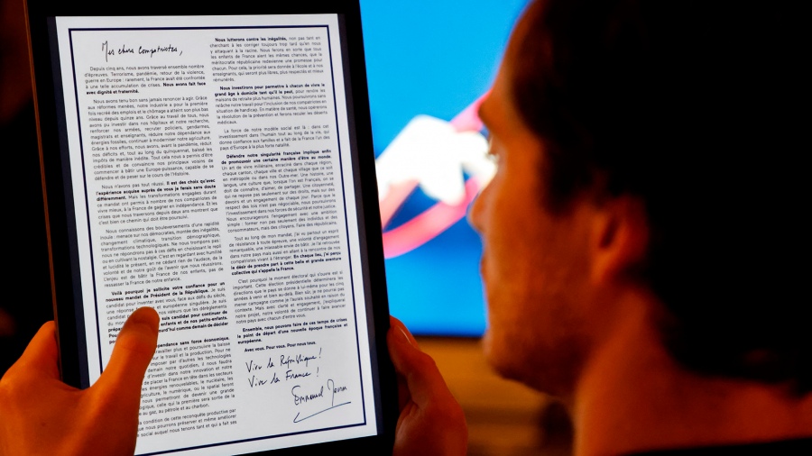 El presidente realiz el anuncio de su postulacin para la reeleccin mediante una carta Foto AFP
