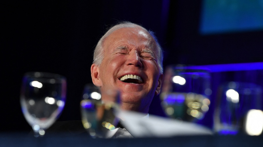 El presidente demcrata Joe Biden es el primer mandatario que asiste a la cena de gala con periodistas en seis aos Foto A FP