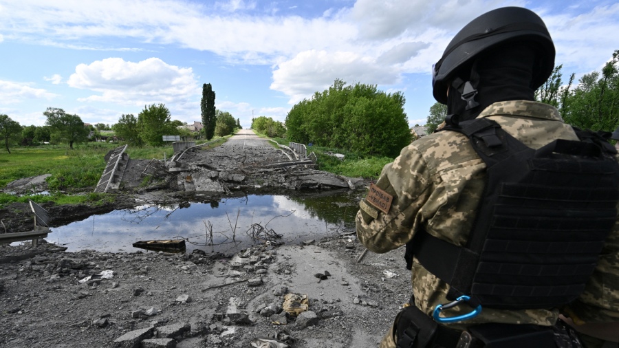 Tropas rusas apoyadas por fuego de artillera irrumpieron en una ciudad clave de la regin del este de Ucrania Foto AFP
