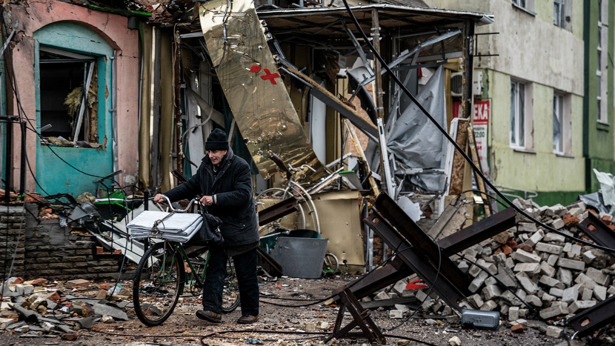 La Oficina Presidencial de Ucrania inform este lunes que al menos un civil muri y otros 10 resultaron heridos por los bombardeos rusos en las ltimas 24 horas Foto AFP