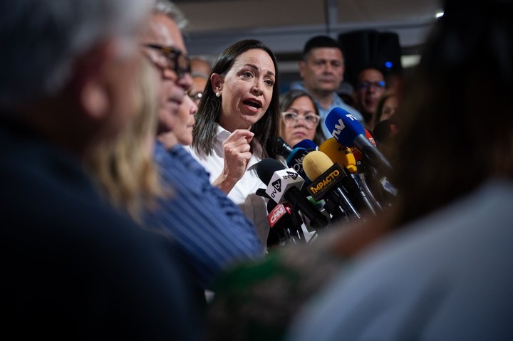 María Corina Machado llamó cobarde al presidente Nicolás Maduro por las detenciones de su equipo de campaña. Foto: Bloomberg