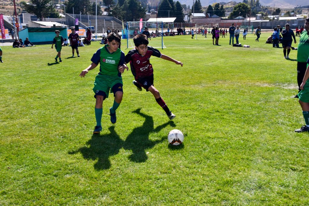 Empezó a rodar la pelota en el Torneo Municipal de Futbol Infantil en Esquel
