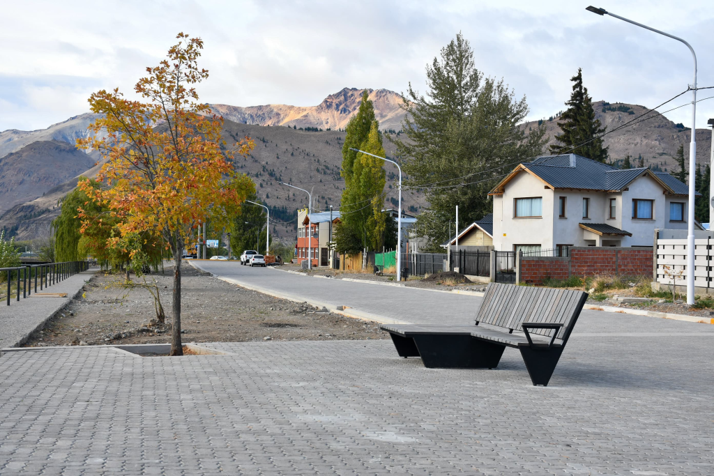 El municipio continúa con importantes obras para mejorar la urbanización de Esquel